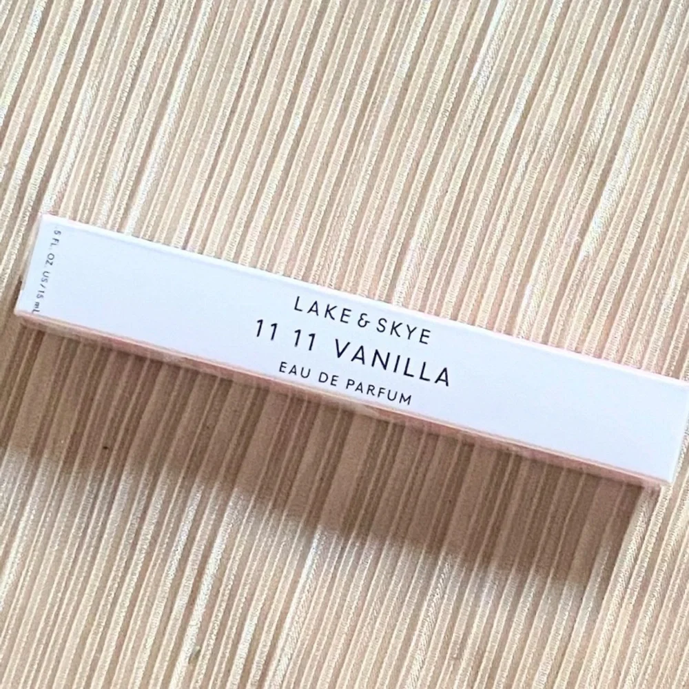 Lake & Skye 11 11 Vanilla 0.5 fl oz / 15 ml Travel Spray